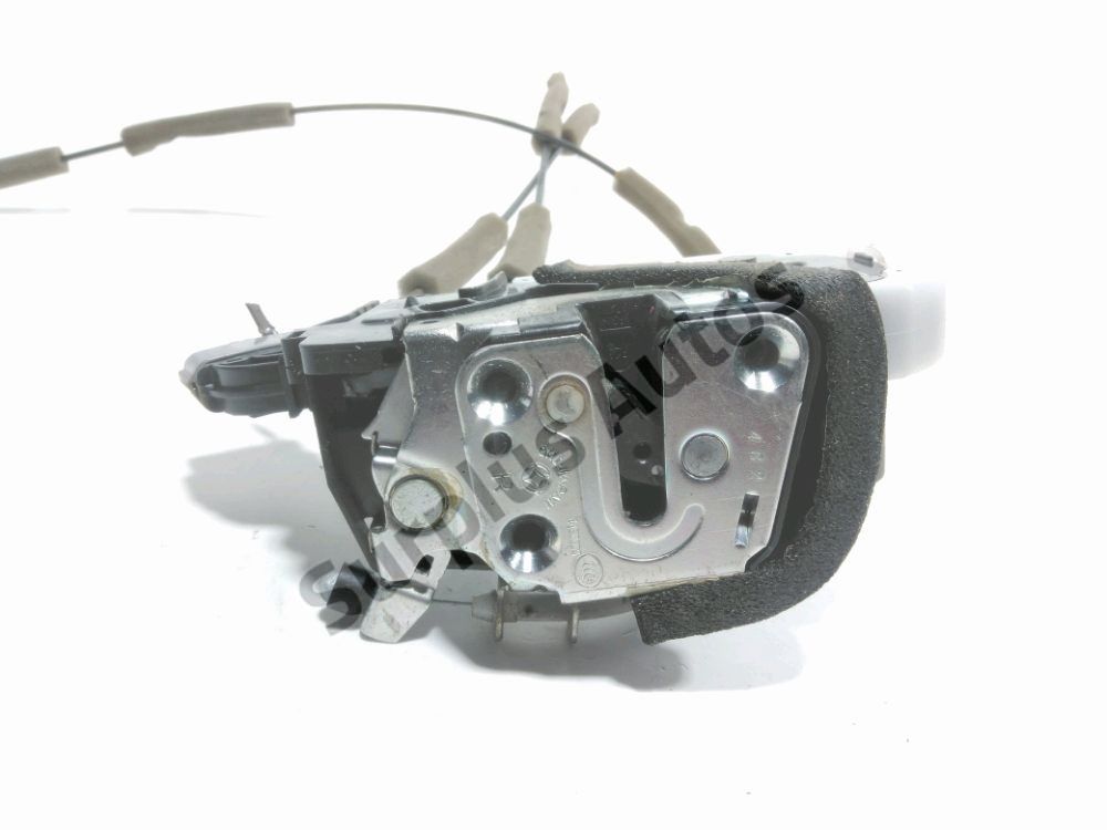 Serrure de porte avant droite