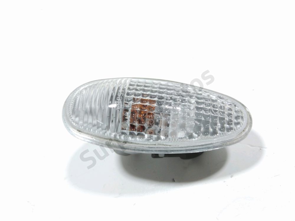 Répétiteur d'aile gauche