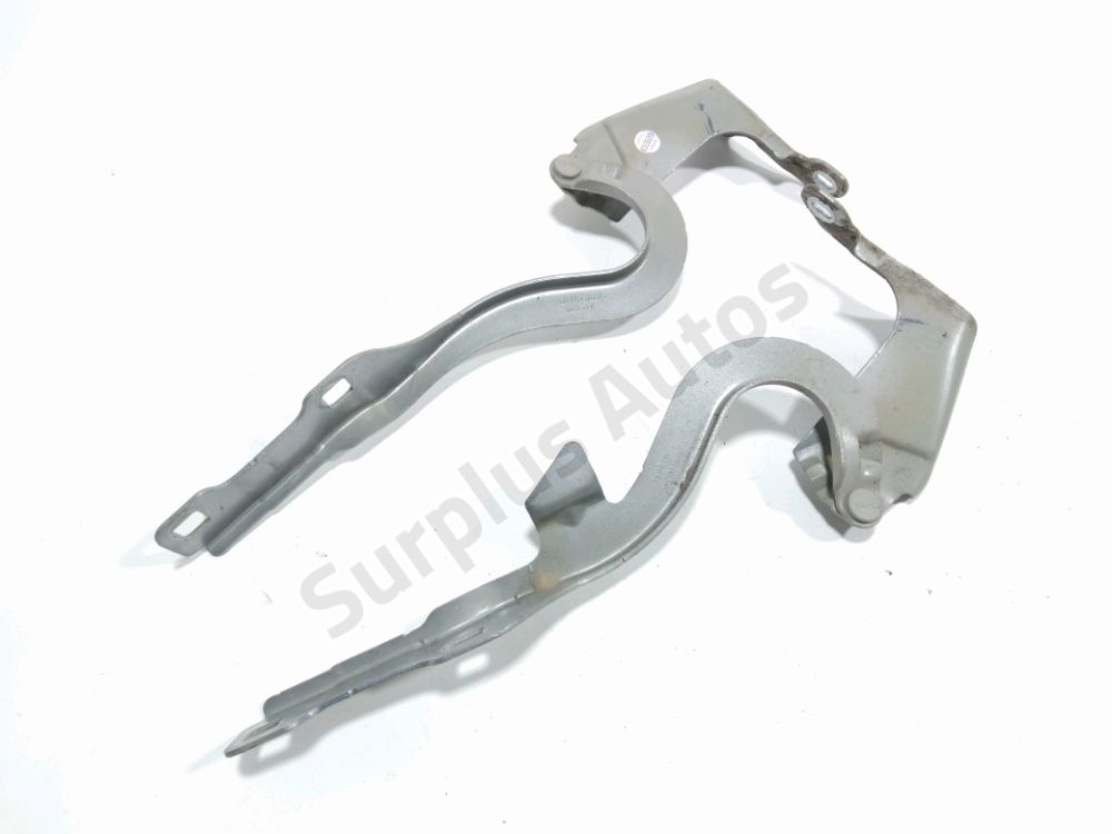 Jeu de charnières de capot