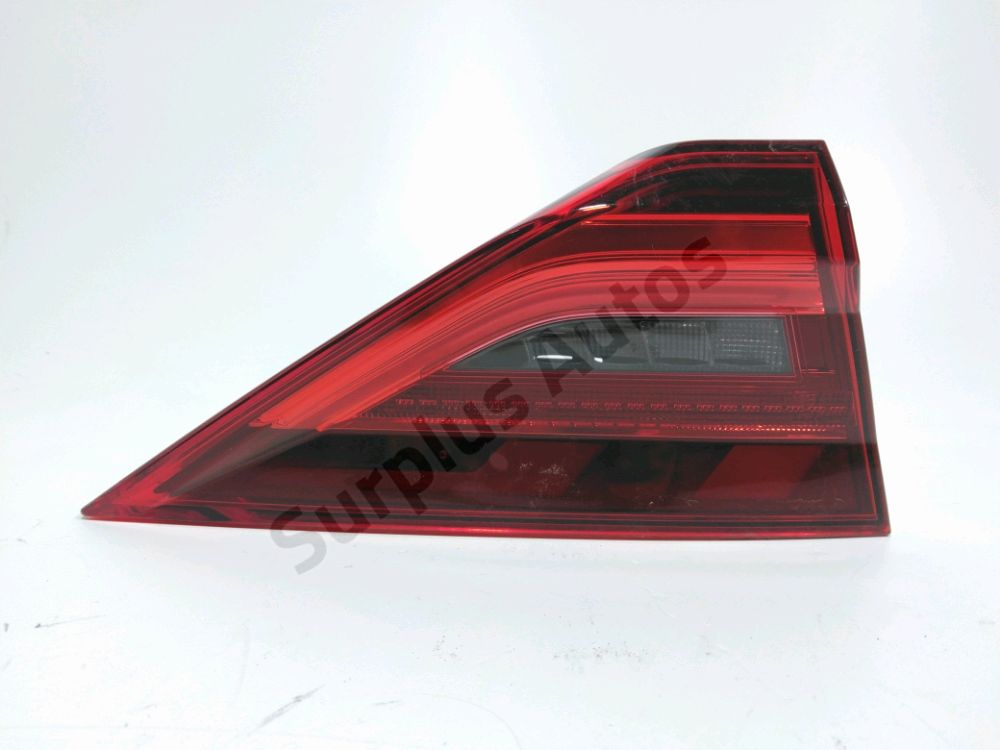 Feu arrière intérieur gauche