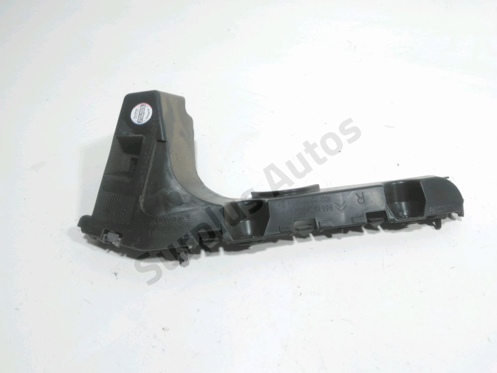 Support droit de pare-choc arrière