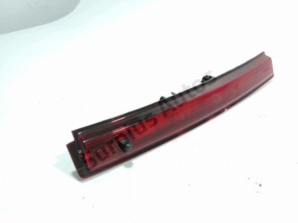 Feu stop supplémentaire