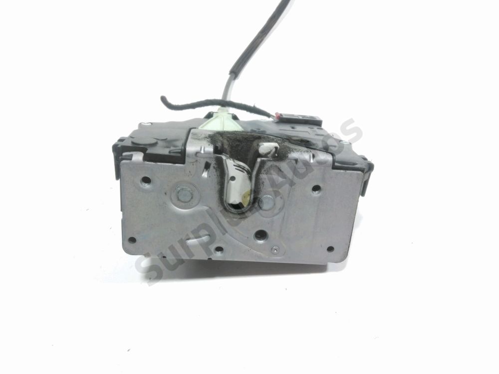 Serrure de porte avant droite