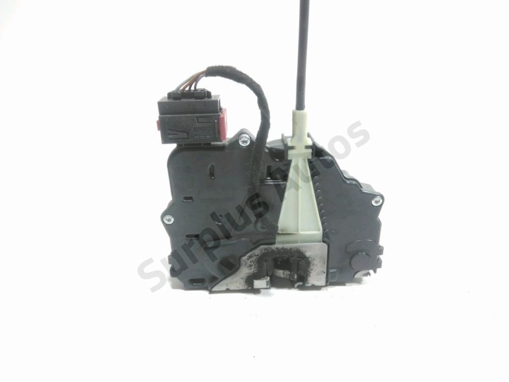 Serrure de porte avant gauche