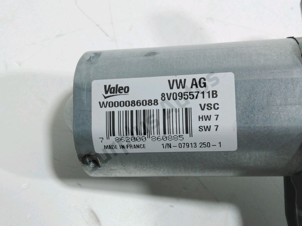 Moteur d'essuie glace arrière