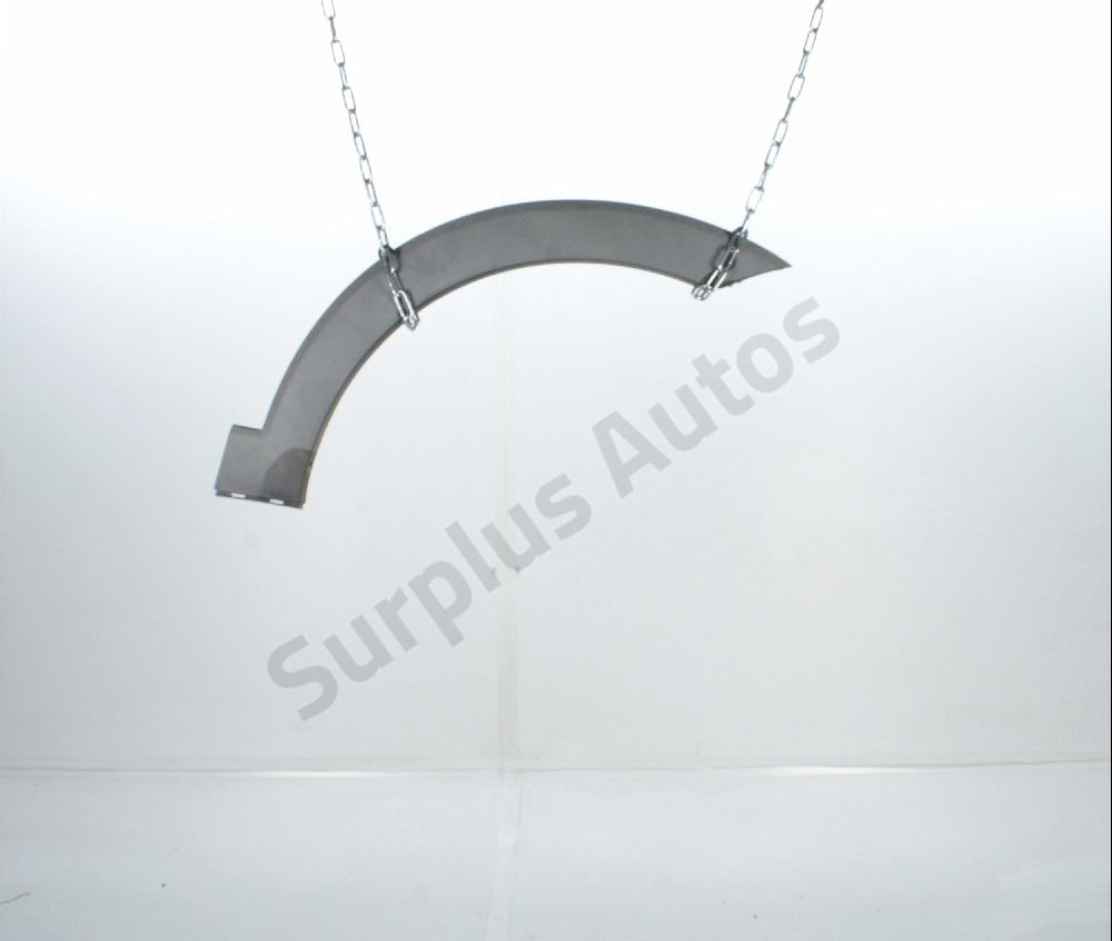 Elargisseur d'aile avant droite