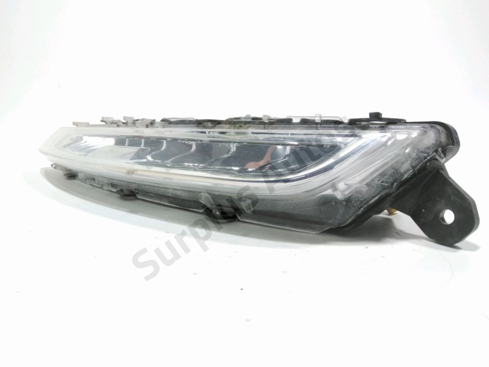 Feu diurne avant gauche