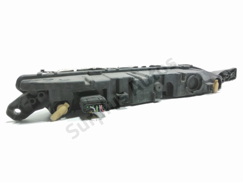 Feu diurne avant gauche