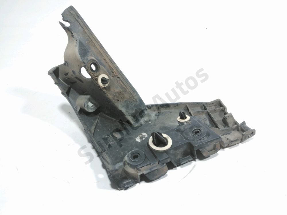 Support droit de pare-choc arrière