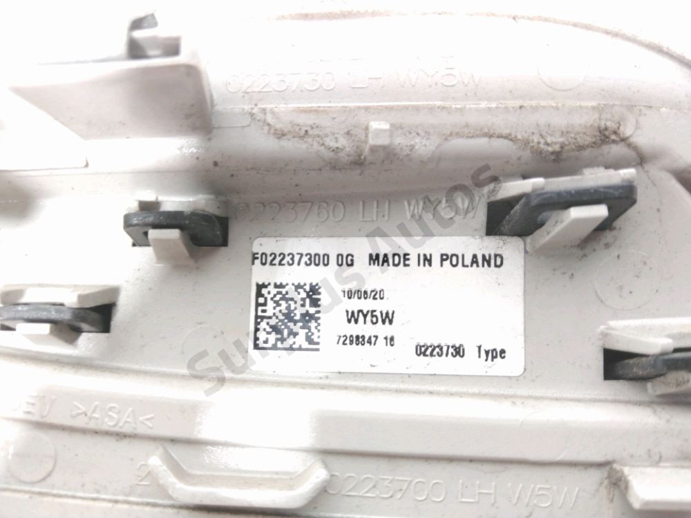 Répétiteur d'aile gauche