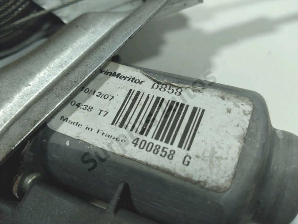 Lève-vitre électrique avant gauche