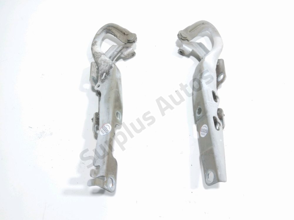 Jeu de charnières de capot