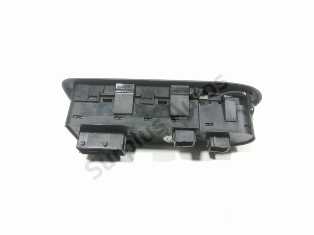 Commande lève-vitre avant gauche