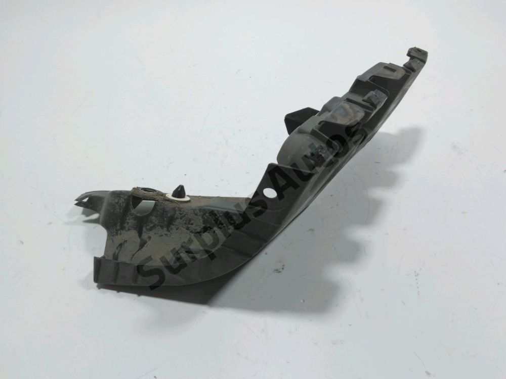 Support droit de pare-choc arrière