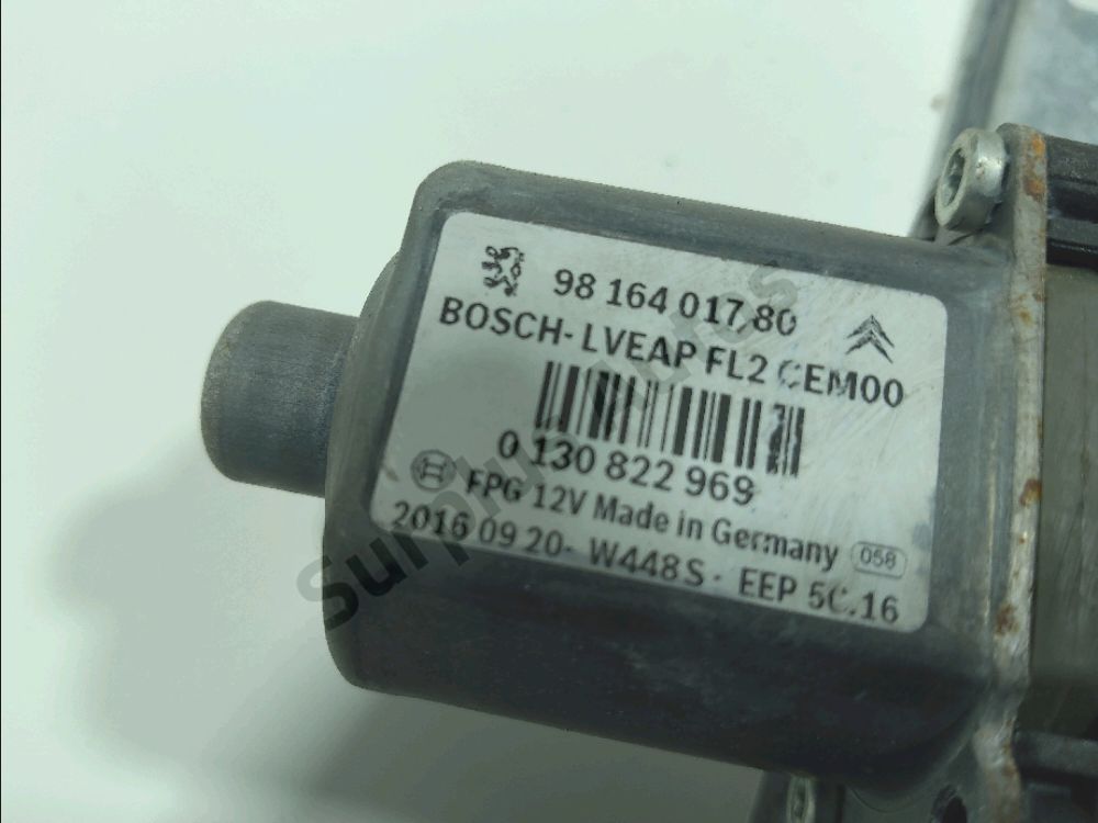 Lève-vitre électrique avant gauche