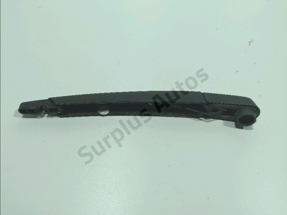 Bras d'essuie-glace arrière