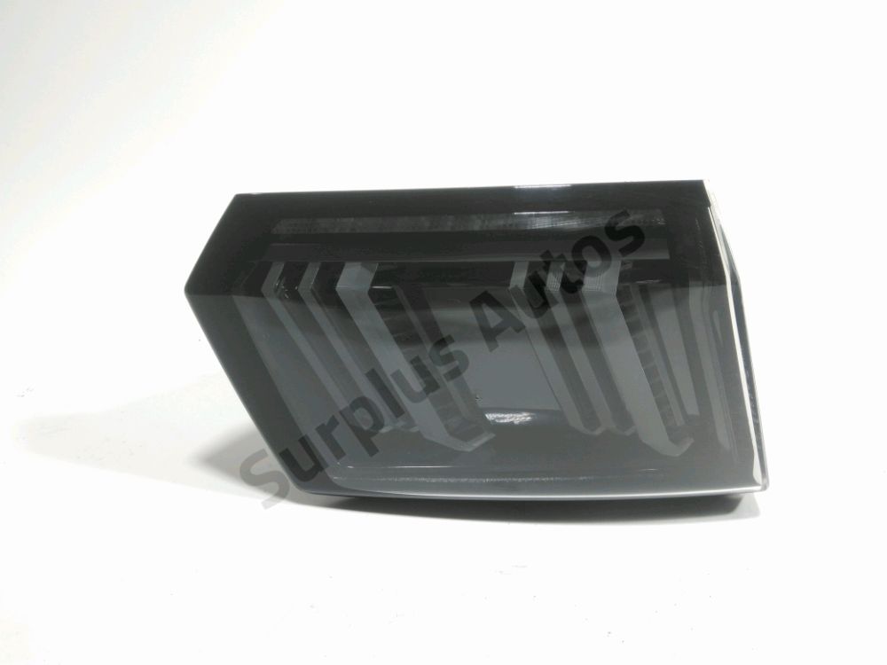 Feu arrière intérieur gauche