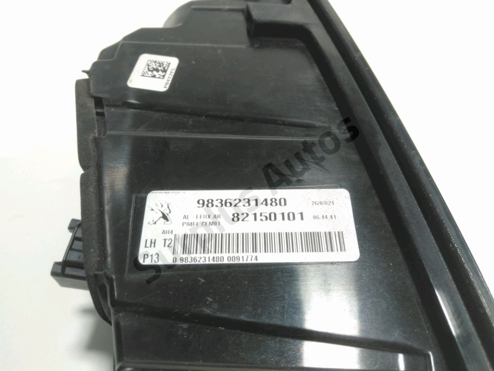 Feu arrière intérieur gauche