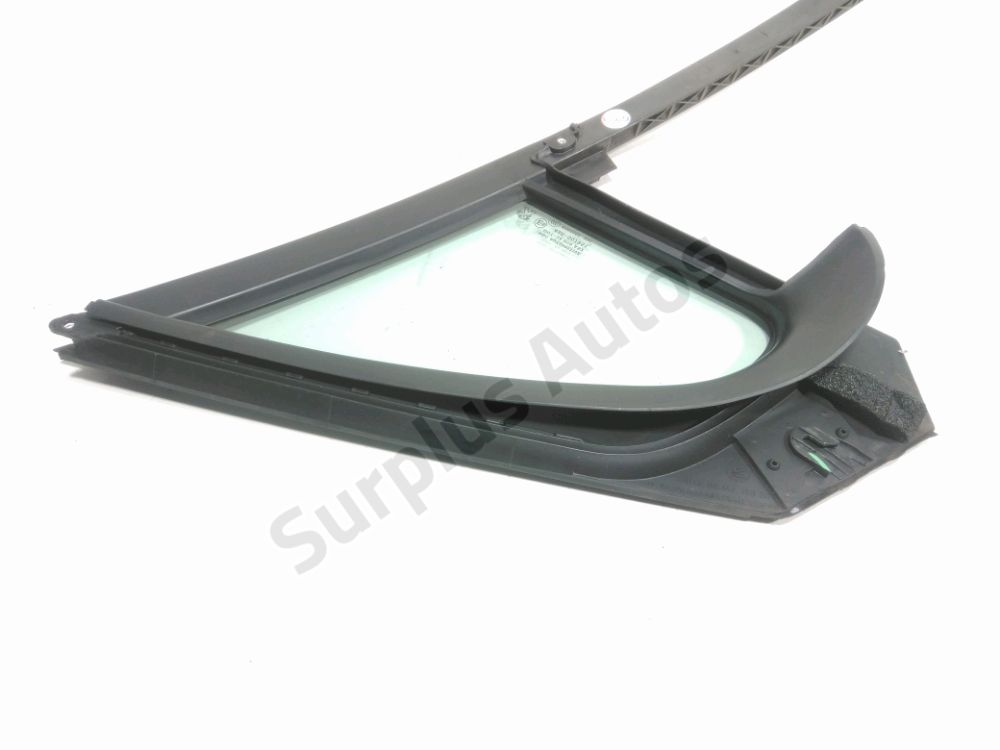 Custode avant droite