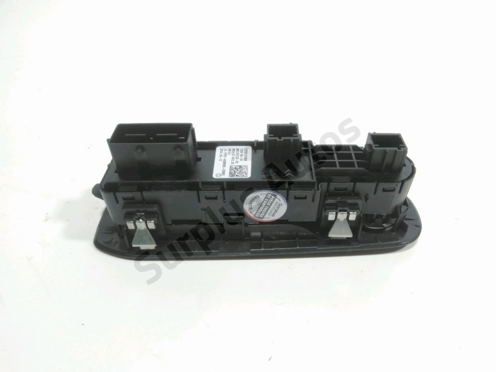 Commande lève-vitre avant gauche