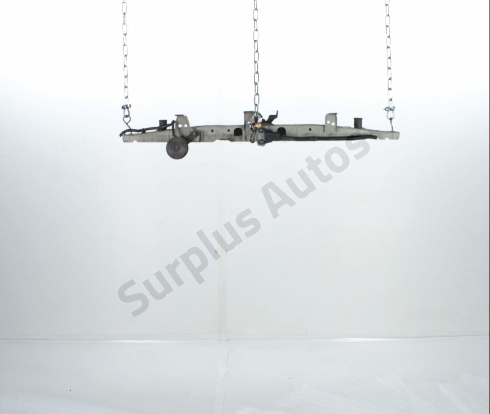 Traverse supérieure armature avant