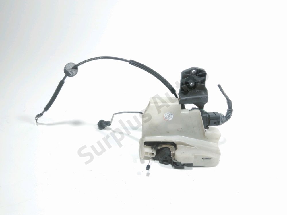 Serrure de porte avant droite