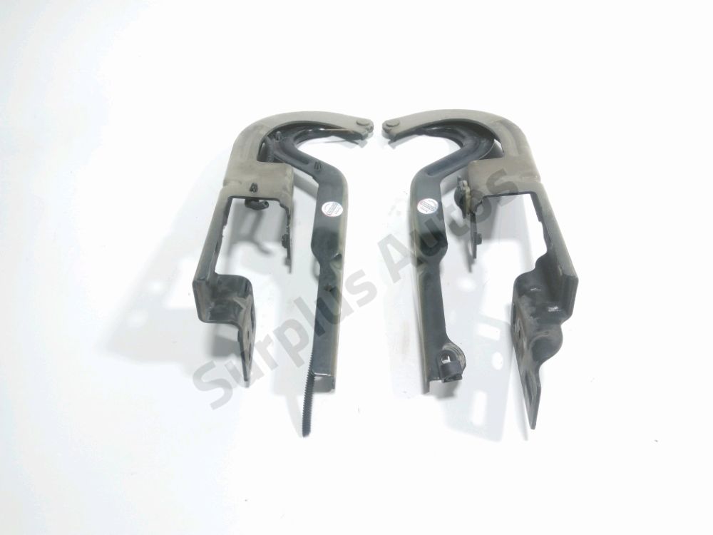 Jeu de charnières de capot