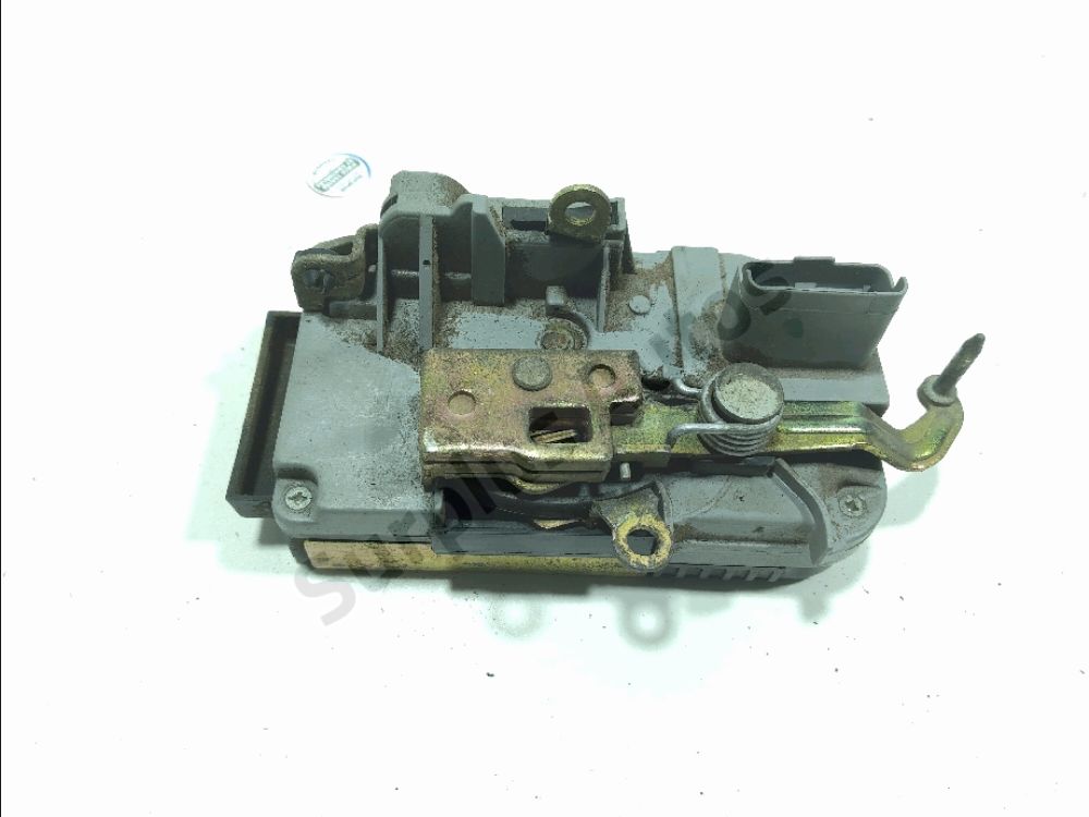 Serrure de porte avant gauche