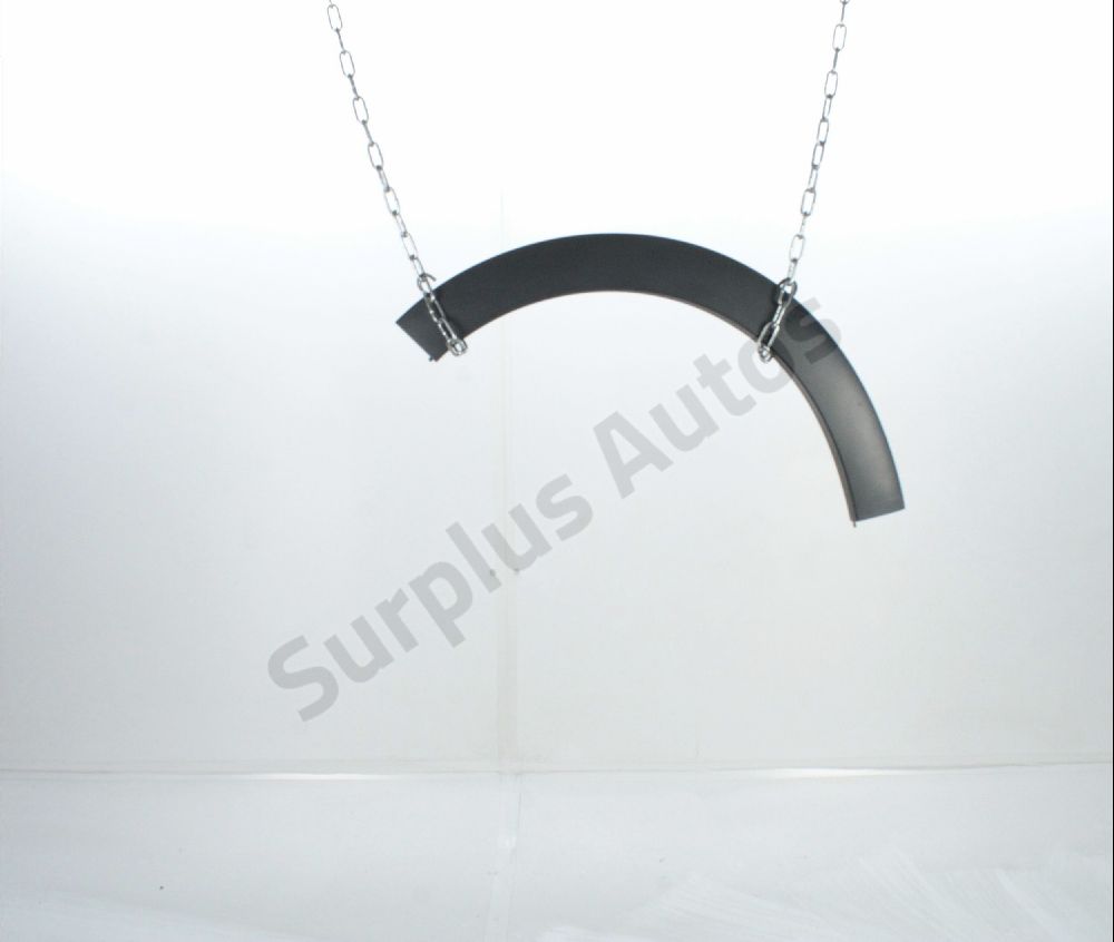 Elargisseur d'aile avant gauche