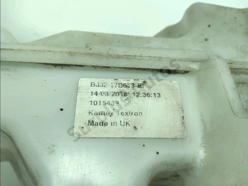 Réservoir de lave glace avant