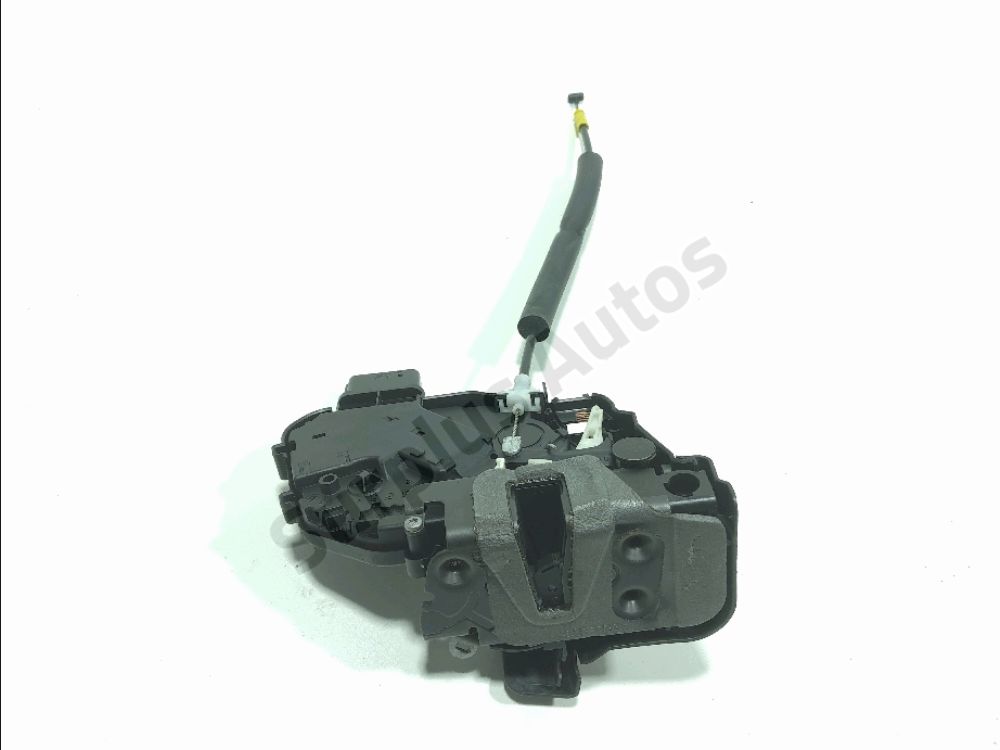 Serrure de porte avant droite