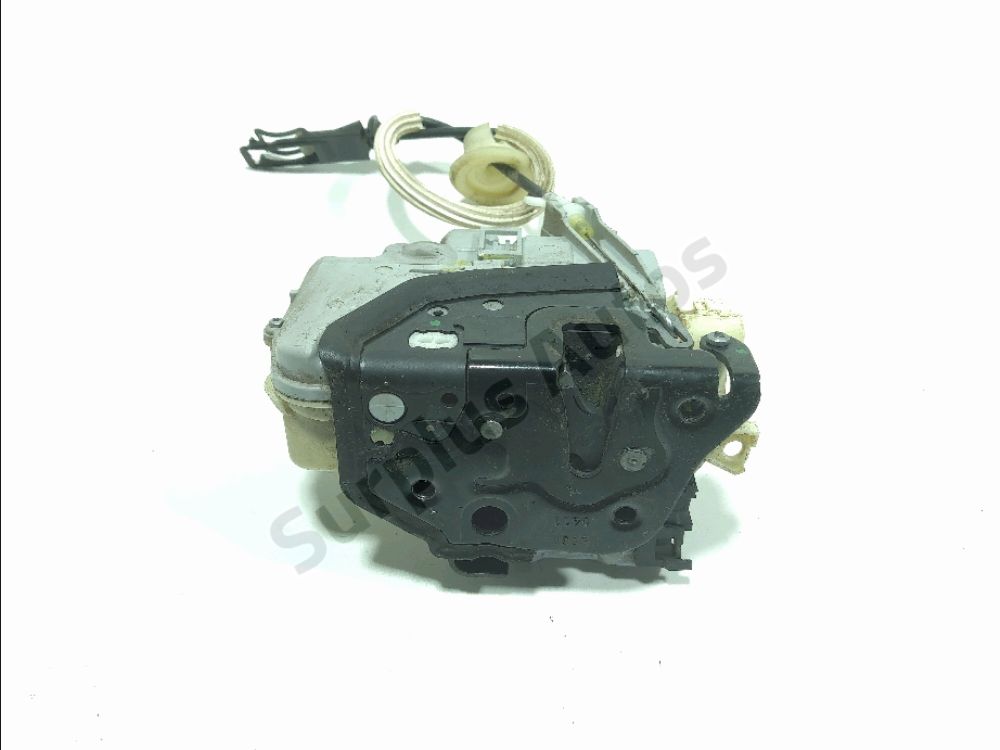 Serrure de porte avant gauche