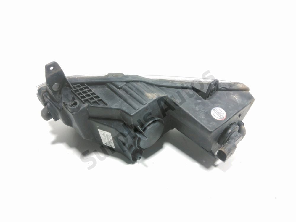 Feu diurne avant gauche