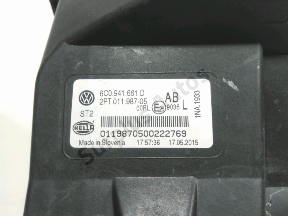 Feu diurne avant gauche