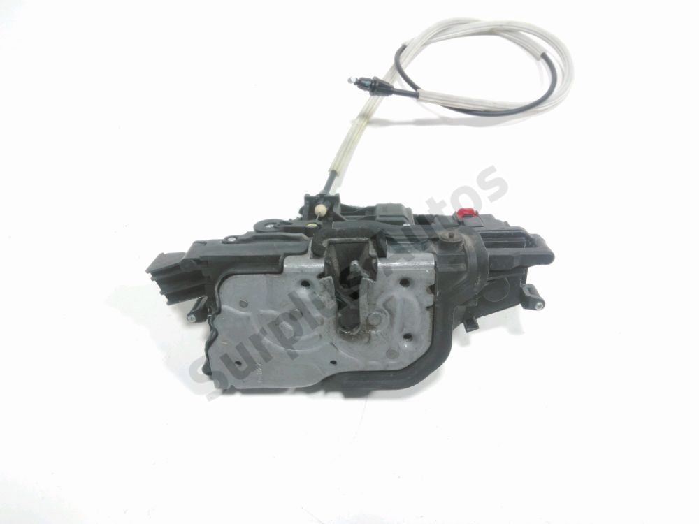 Serrure de porte avant droite