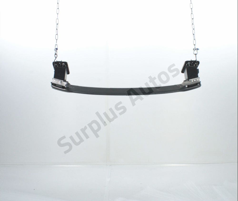 Traverse inférieure armature avant