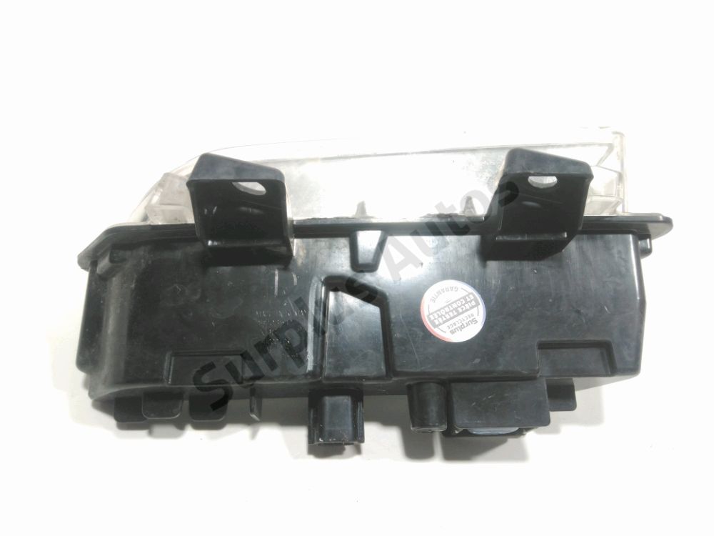 Feu diurne avant droit