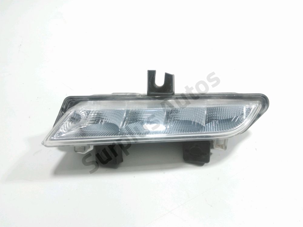 Feu diurne avant gauche