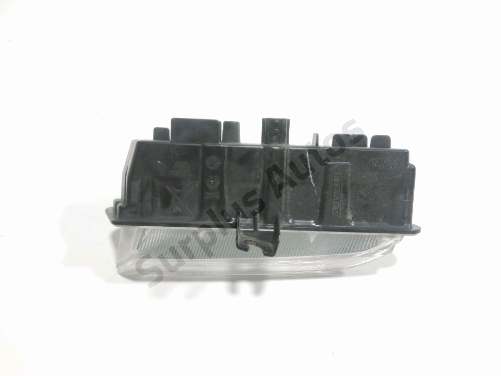 Feu diurne avant gauche