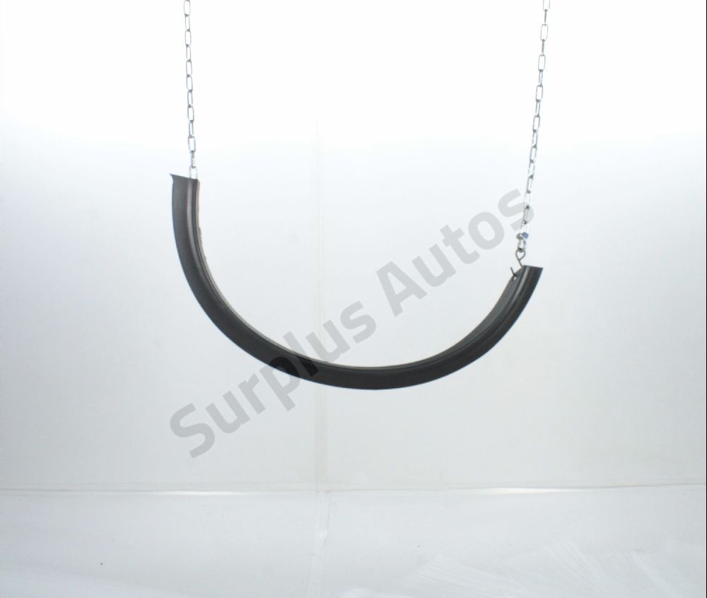 Elargisseur d'aile arrière droit