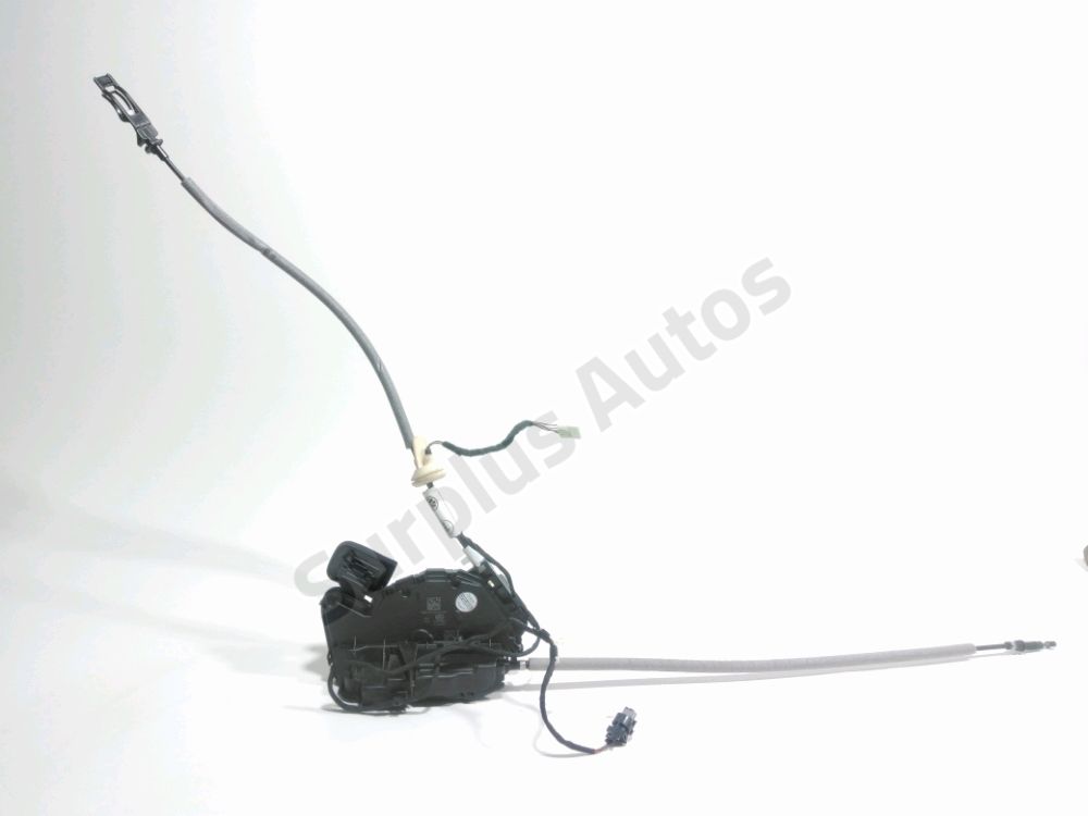 Serrure de porte avant droite