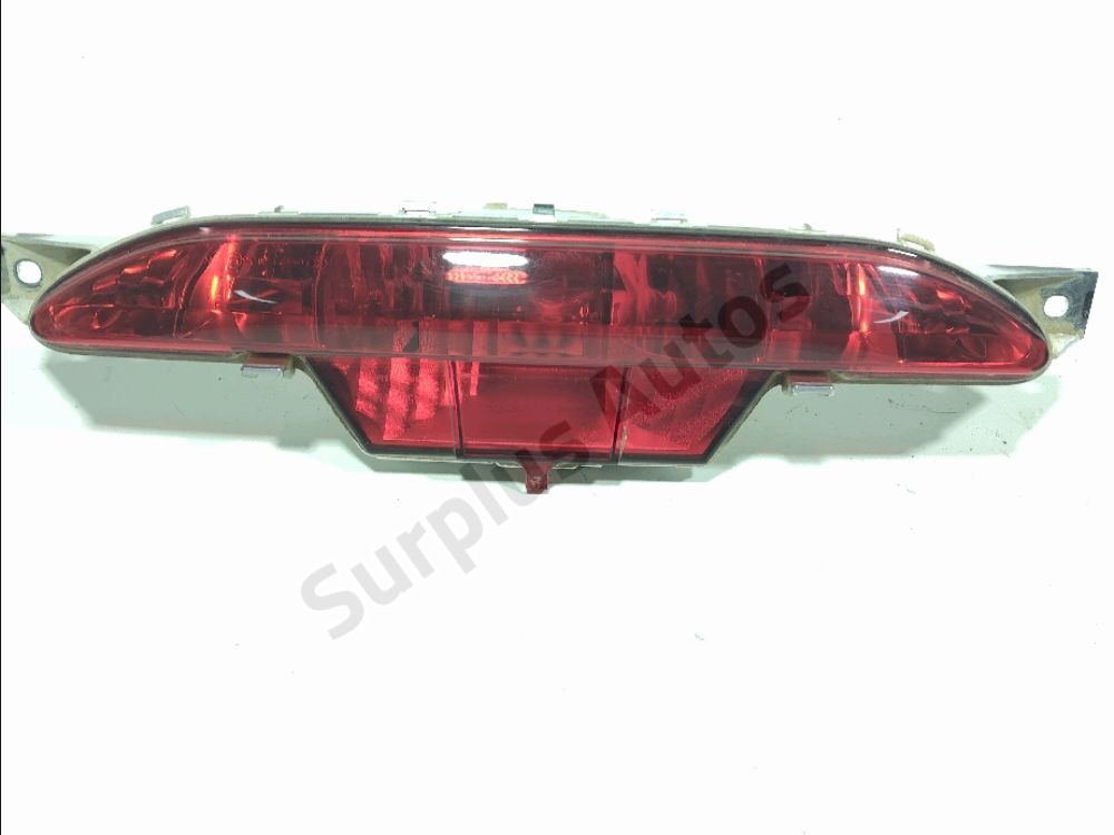 Feu de brouillard arrière central