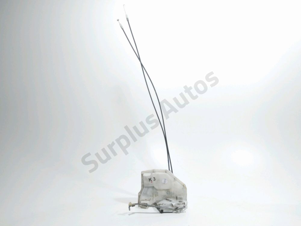 Serrure de porte avant droite