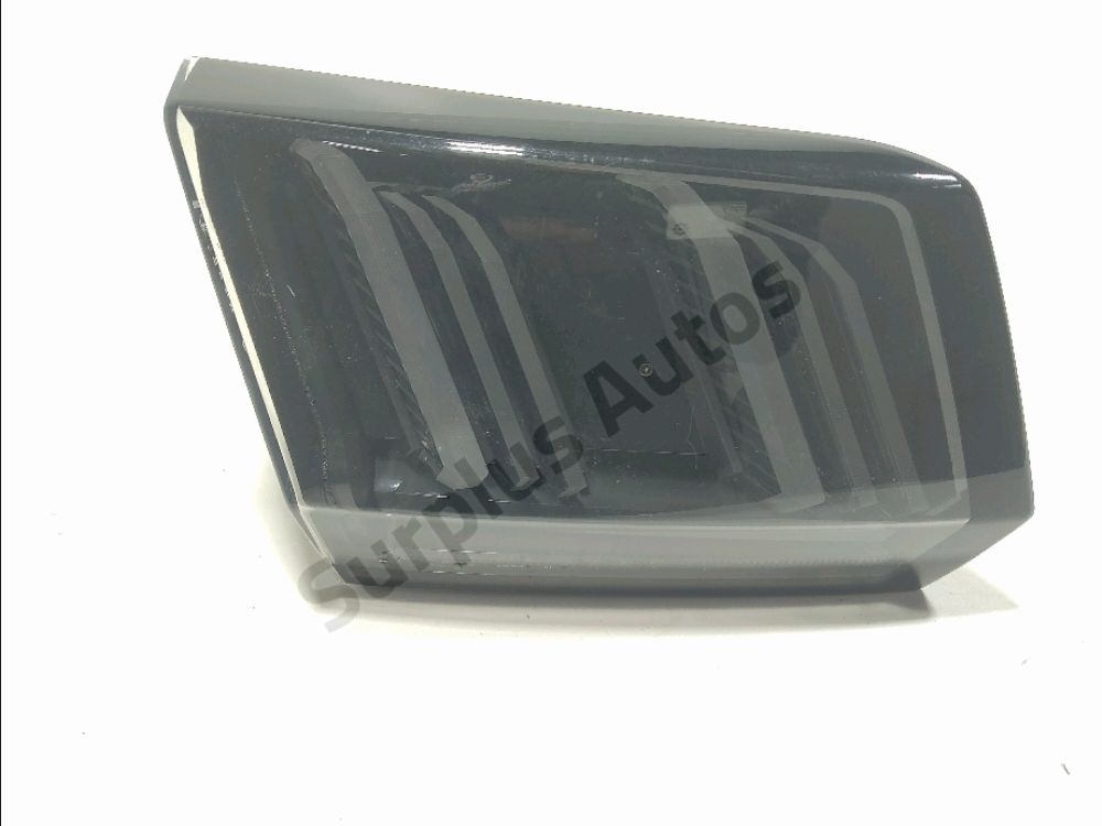 Feu arrière intérieur gauche