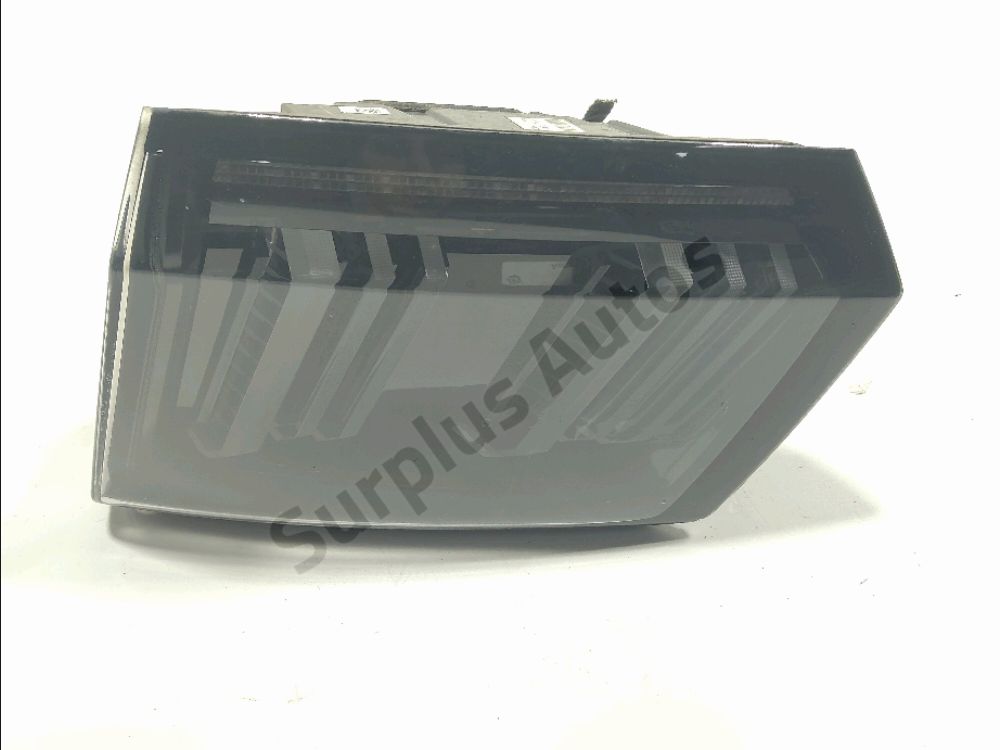 Feu arrière intérieur droit