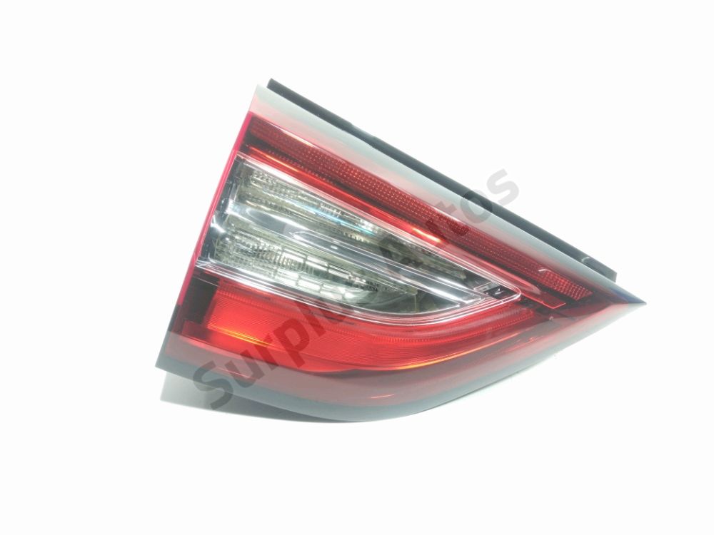 Feu arrière intérieur gauche