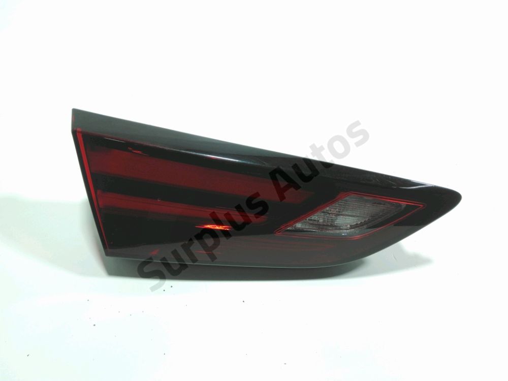 Feu arrière intérieur gauche