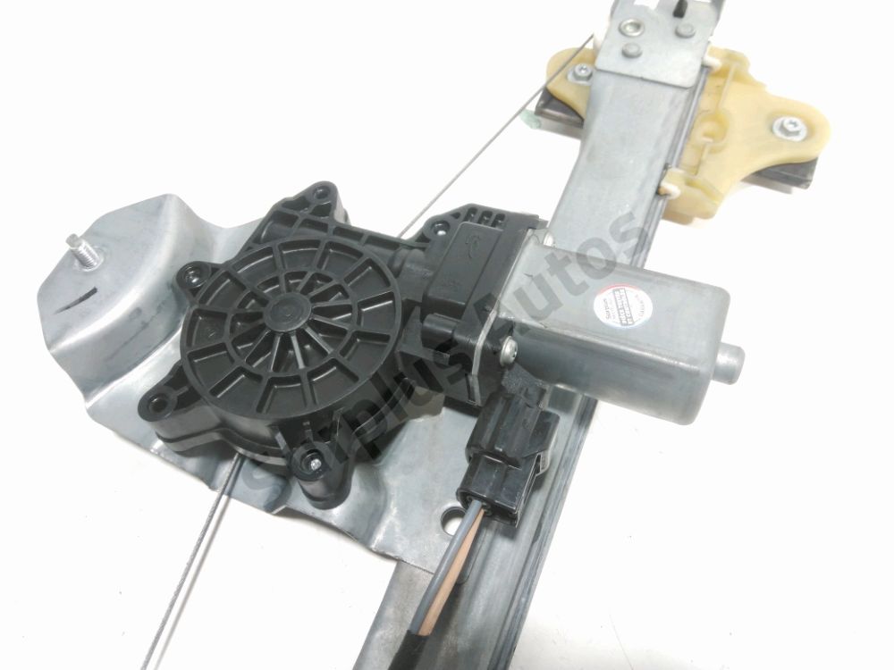 Lève-vitre électrique avant droit