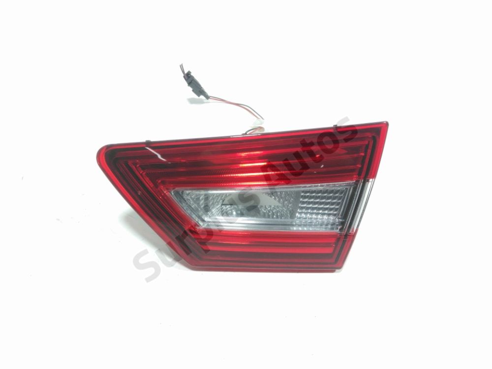 Feu arrière intérieur droit