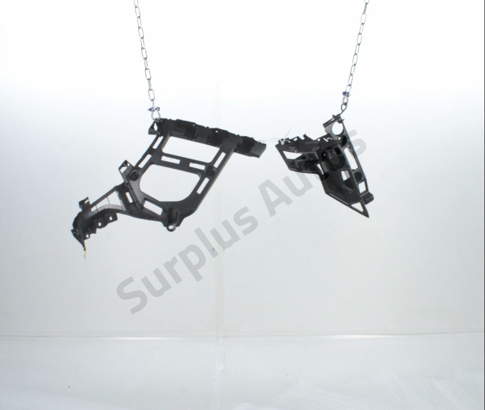 Support gauche de pare-choc arriere